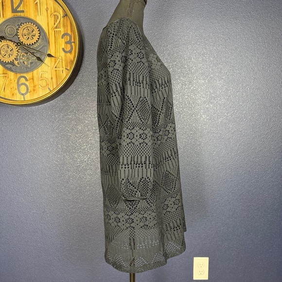 Ralph Lauren Black Crochet Style Tunic Top, Size Medium - Picture 4 of 7